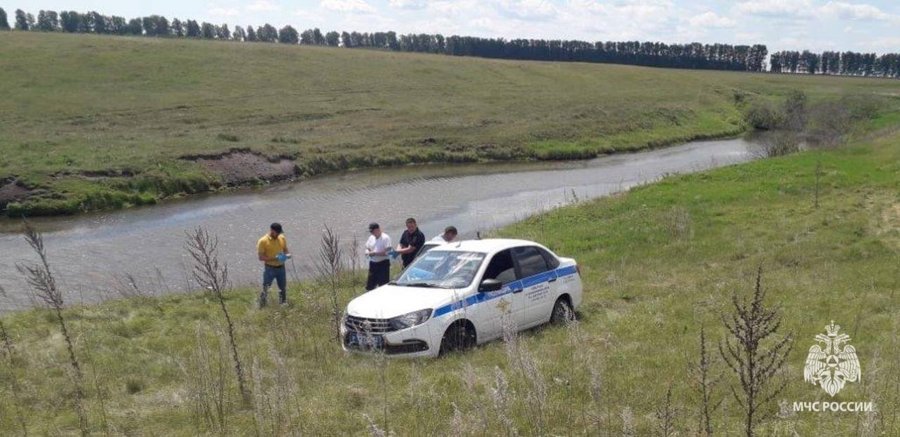 В Башкирии в пруду обнаружили тело мужчины в одежде