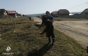 В Башкирии спасатели вытащили из трехметровой ямы бездомную собаку