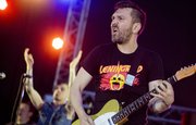 Организаторов концерта группы «Ленинград» оштрафовали за мат со сцены