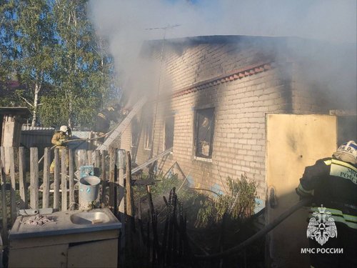 В Башкирии мужчина погиб во время пожара в своем доме
