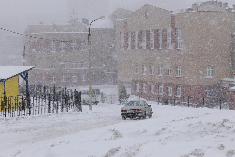 Администрация Октябрьского района опубликовала график уборки снега во дворах на январь