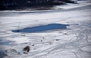 В Башкирии унесло льдину с рыбаками