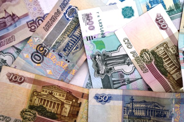 Правительство РФ выделило Башкирии  703,3 млн рублей на повышение зарплат бюджетникам